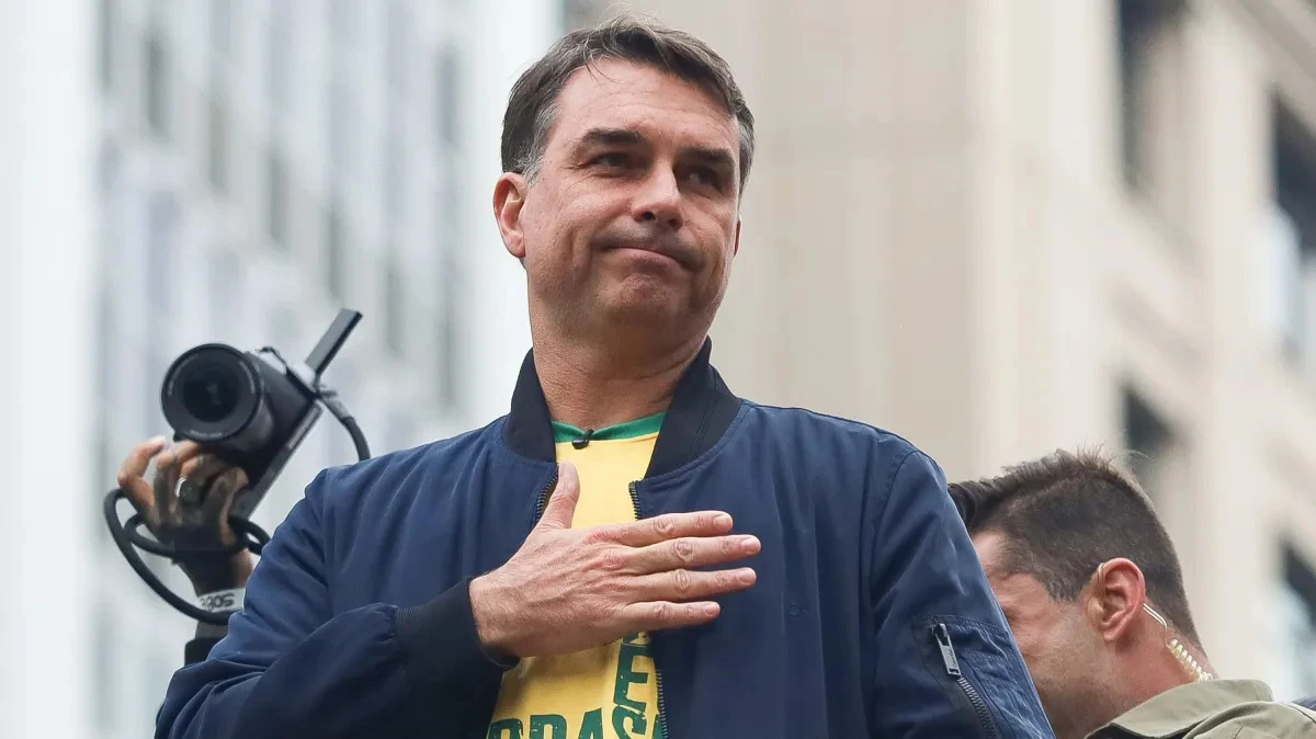 Flávio Bolsonaro tem agenda em São Luís na manhã desta terça-feira, 22