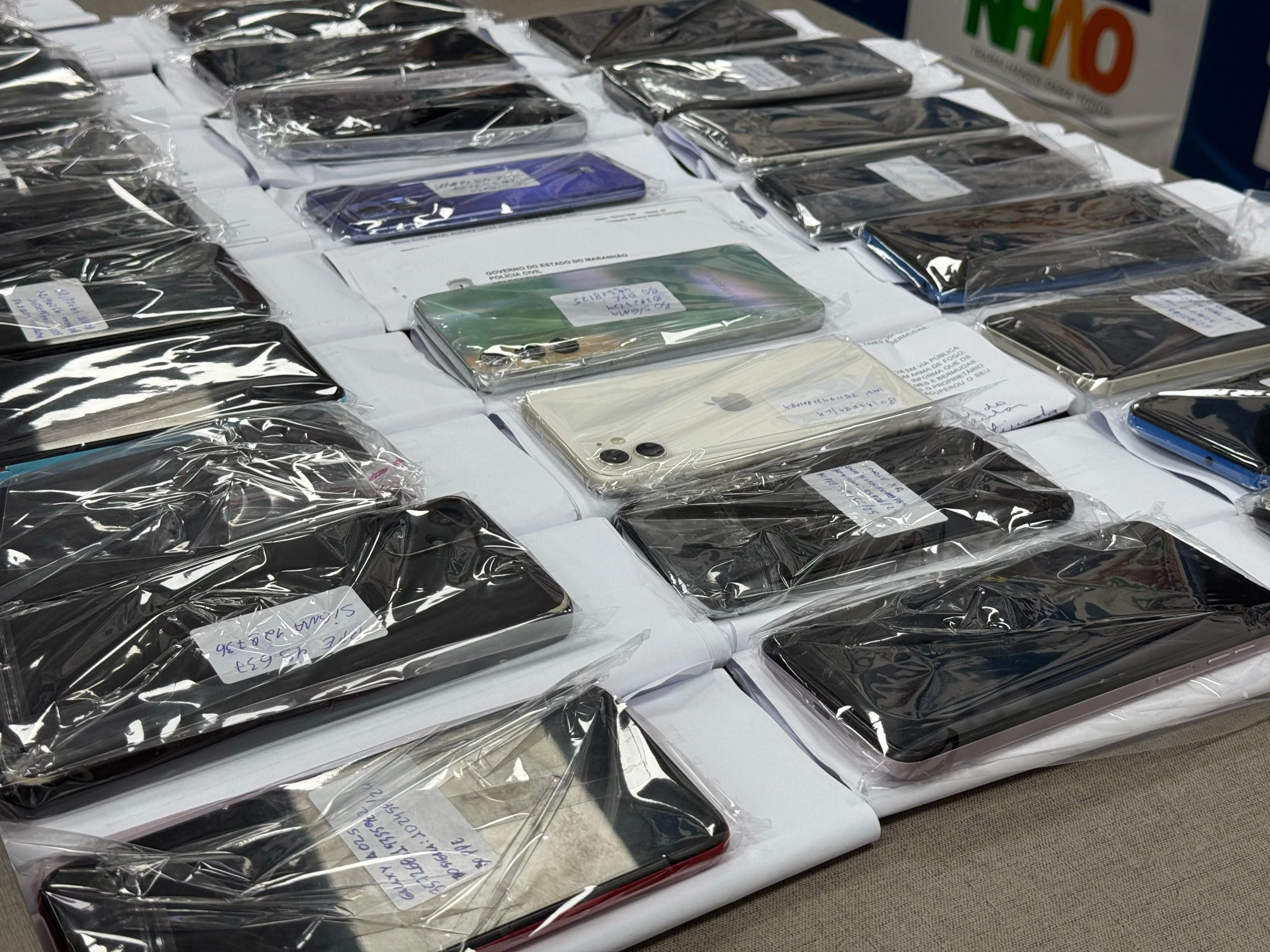 Polícia convoca donos de 1.000 celulares recuperados para entrega em São Luís.