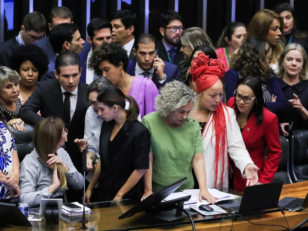 Candidaturas femininas seguem estagnadas em 34%