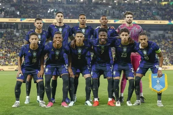 Ancelotti aposta em jogadores da base da Seleção Brasileira