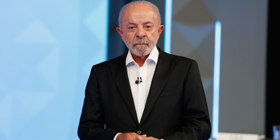 Panorama: "Ato vergonhoso", diz Lula sobre fuga de Flávio Bolsonaro