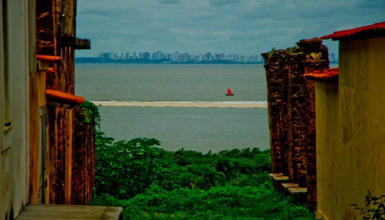 São Luís vista de Alcântara, de Felipe Weber Spider, é a melhor foto do mês maio (Foto: Felipe Weber Spider / Leitor O Estado)