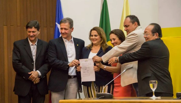 Prefeita Maura Jorge toma posse no comando do PTN