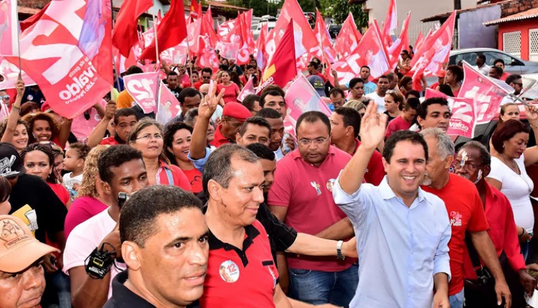 Edivaldo Holanda Jr. em campanha pela cidade