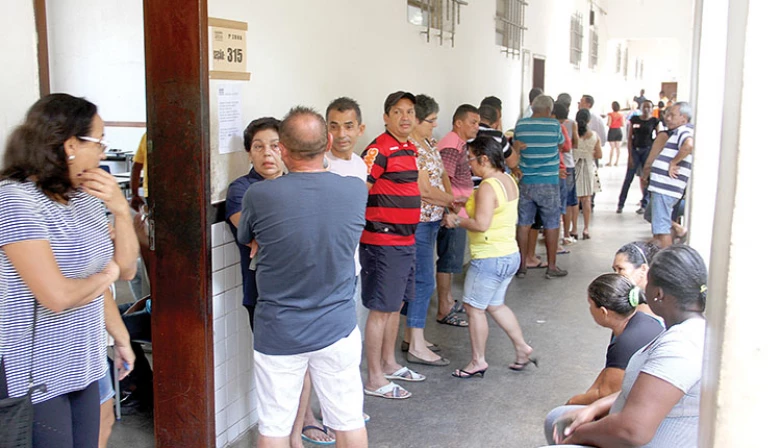 SEGUNDO turno foi marcado por filas pequenas de eleitores nas seções