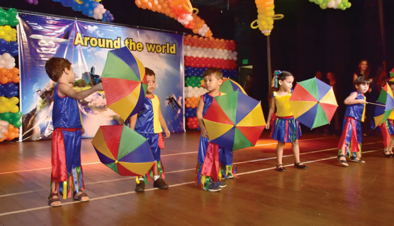 Projeto pedagógico promove viagem ao redor do mundo