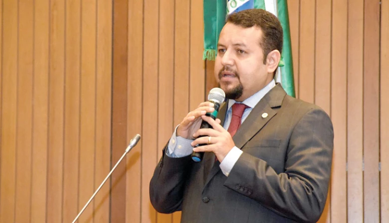 Cleyton Noleto foi sabatinado na Assembleia