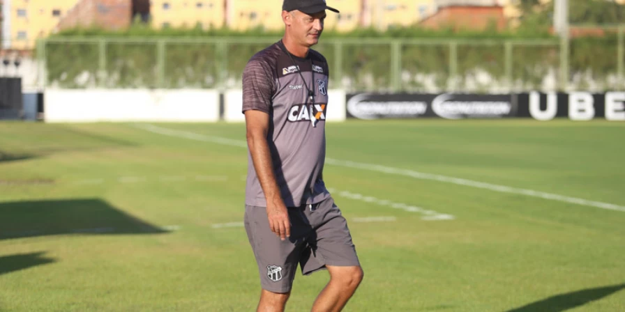 Lisca comanda treino do Ceará para o duelo