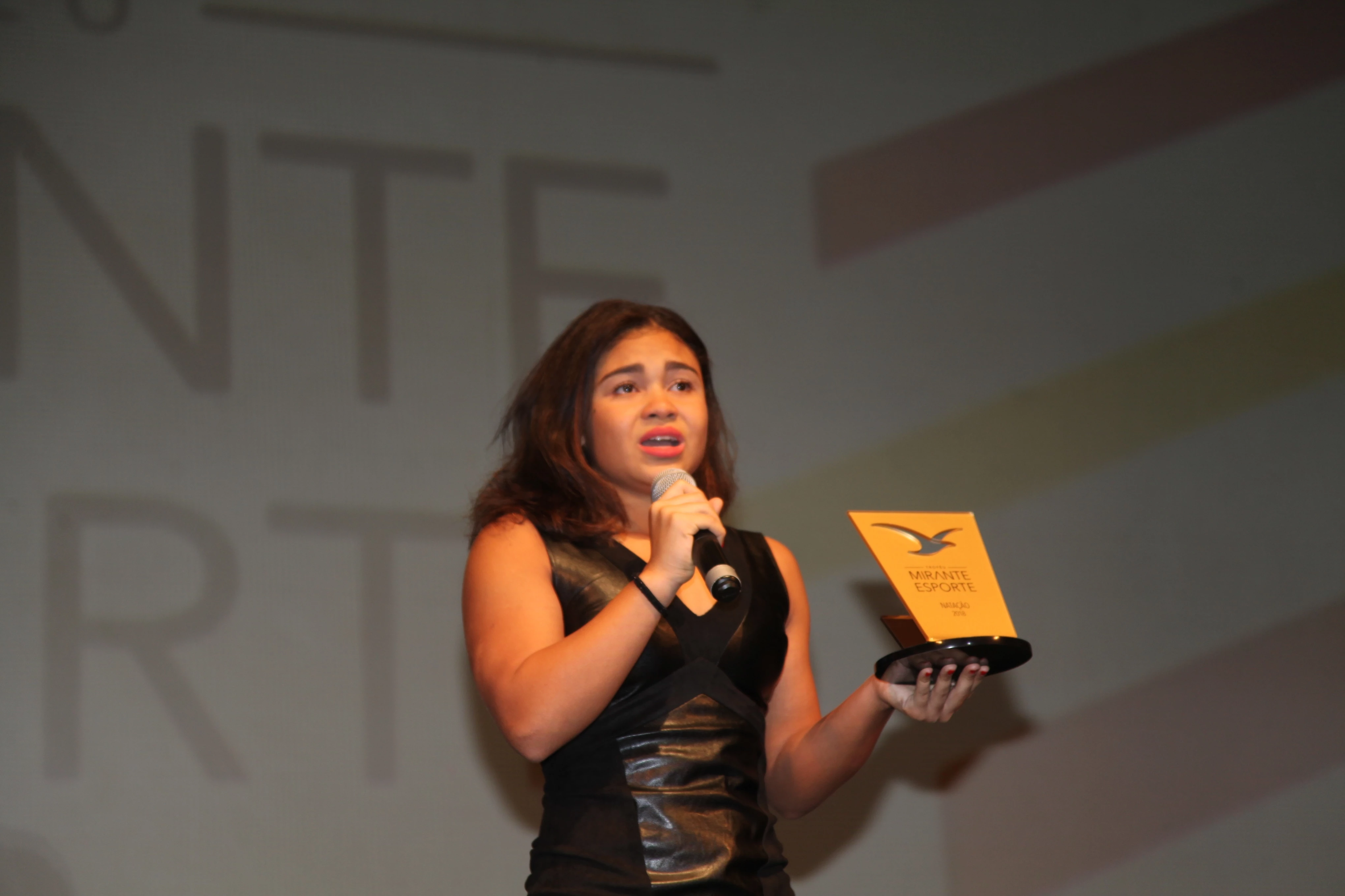 Thayara França Cardoso, vencedora na Natação, chorou ao lembrar da avó