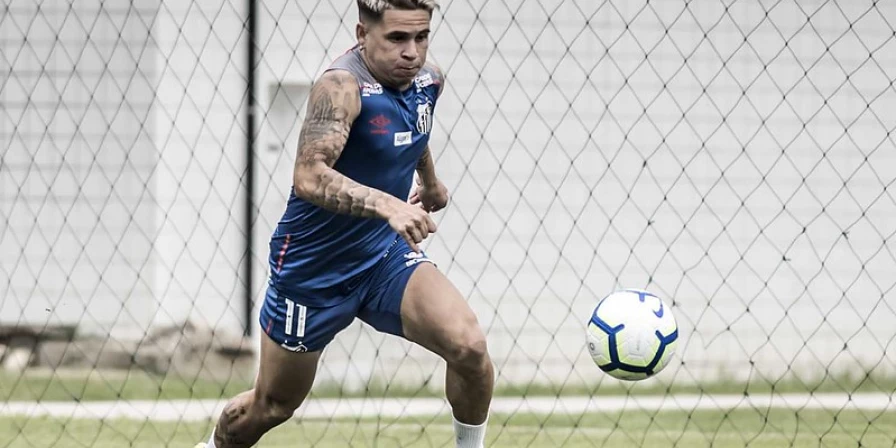Venezuelano Soteldo em treino do Santos