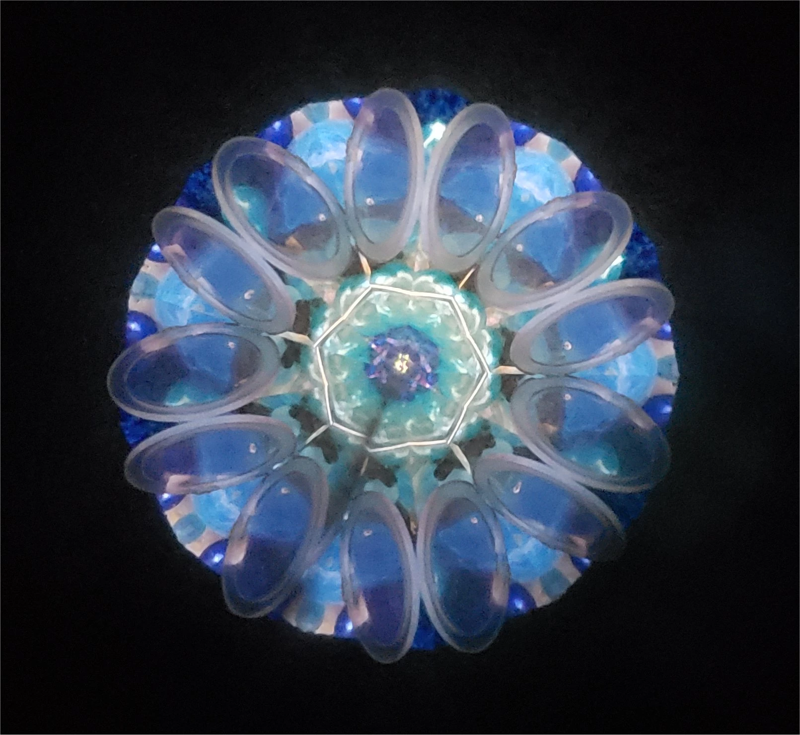 Geometria Fractal gerada por meio de um movimento de um caleidoscópio