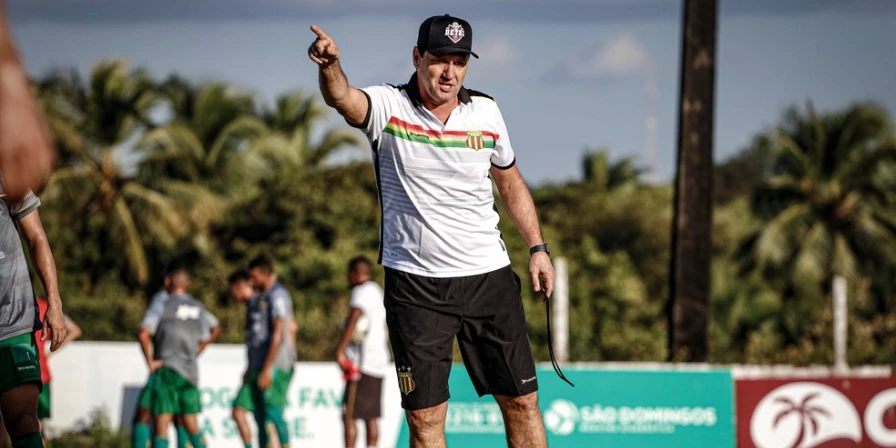 João Brigatti não é mais técnico do Sampaio