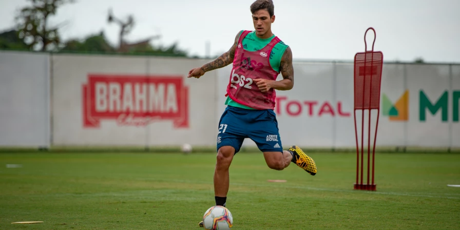 Pedro é a referência do ataque da equipe rubro-negra