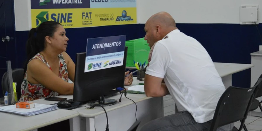 Atendimento se inicia às 8h e vai até as 12h