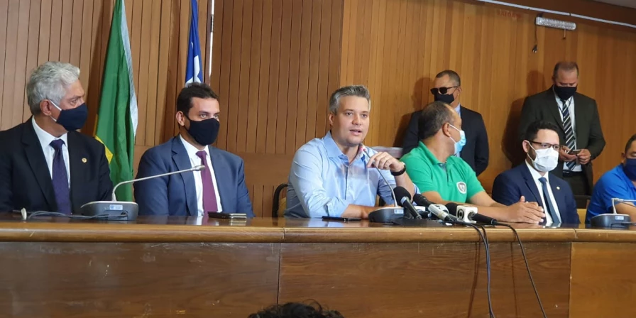 Neto Evangelista anunciou decisão de seu grupo político na manhã desta quarta-feira (18)