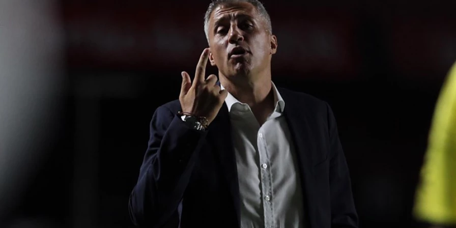 Para essa partida o técnico Hernán Crespo não terá Arboleda, com uma lesão na coxa direita, Welington, com uma lesão na coxa esquerda, Marquinhos