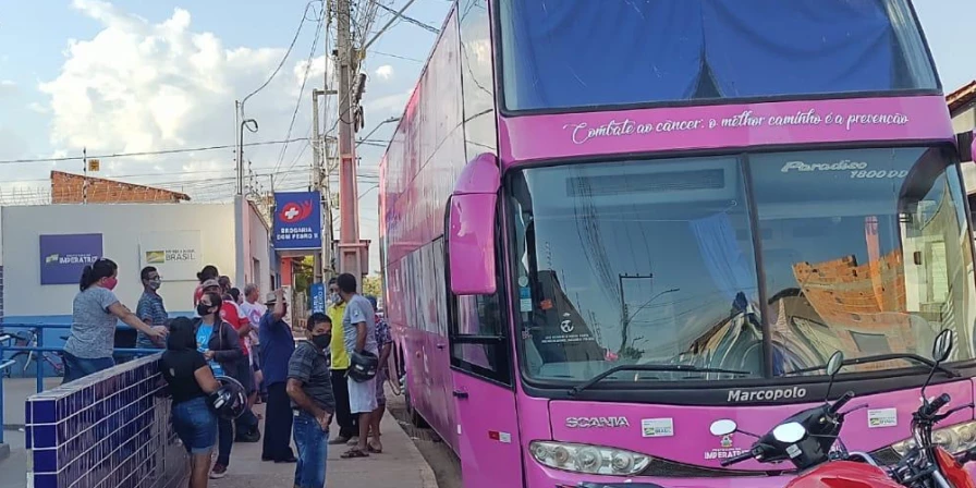 Serviços ofertados na unidade móvel facilita o acesso de homens e mulheres aos cuidados com a saúde e prevenção do câncer