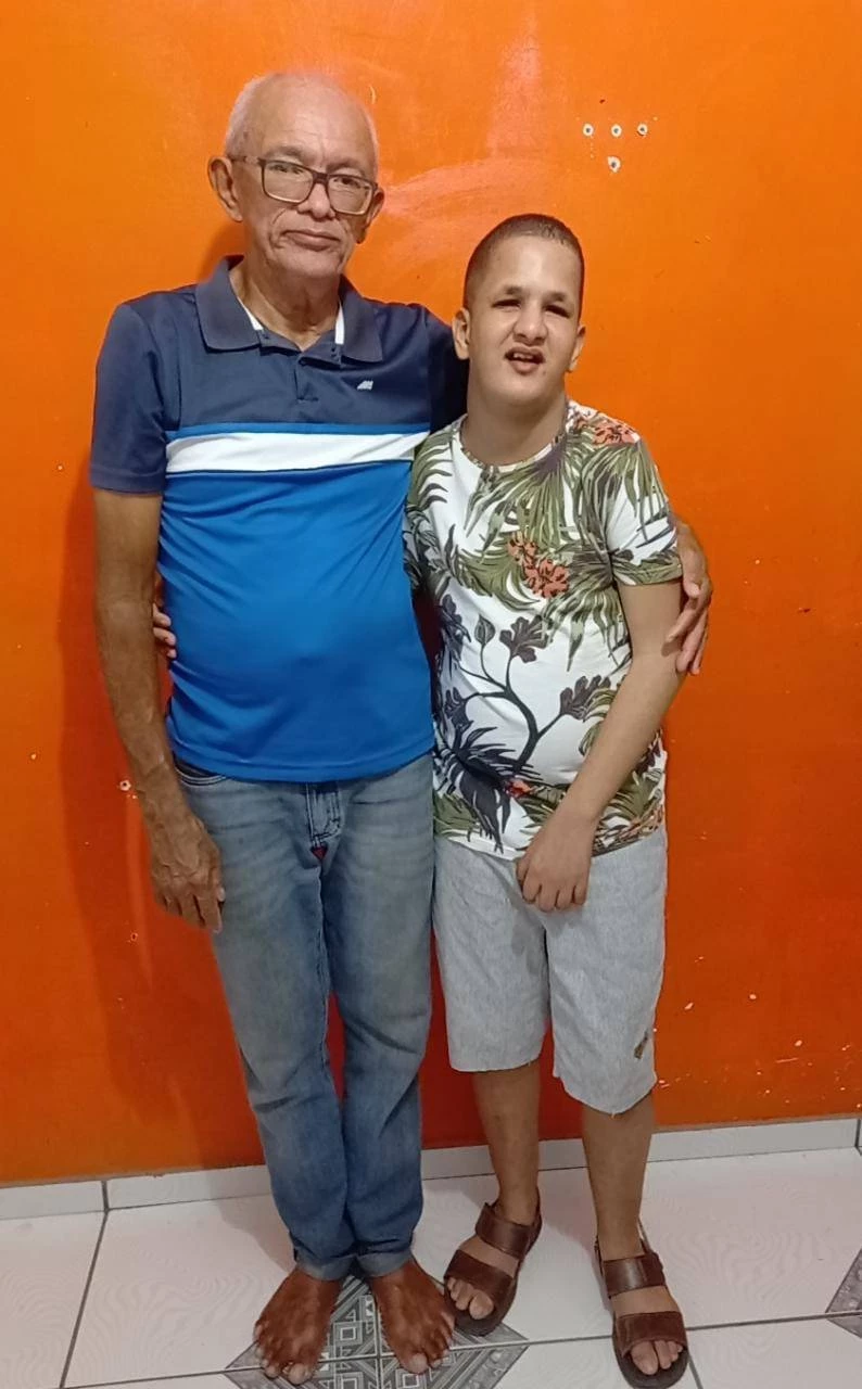 Para Crisanto Geraldo, cuidar de Moisés não é trabalho, é amor