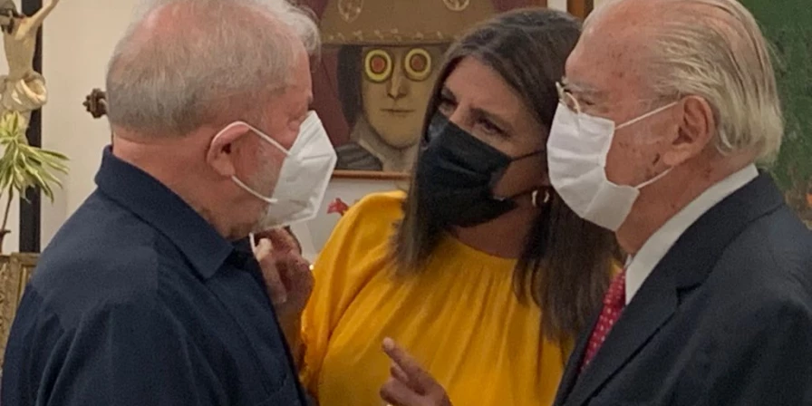 Lula conversou, em jantar, com o também ex-presidente Sarney e com a ex-governadora Roseana Sarney