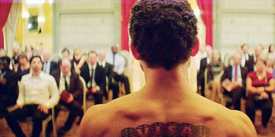 Cena do filme "O homem que vendeu sua pele"