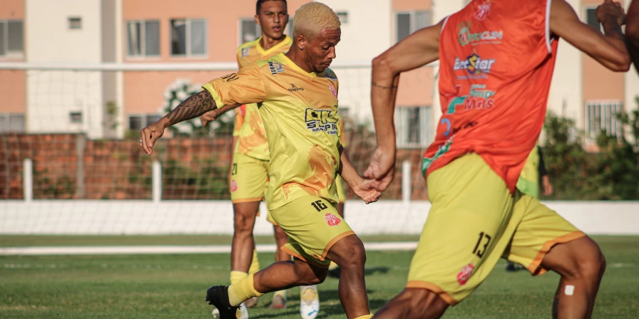 Elenco do Imperatriz em treino no CT do Sampaio Corrêa